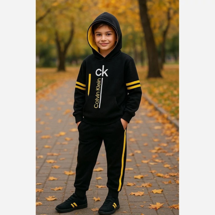ست هودی و شلوار پارچه زهره داخل کرک تک رنگ سایز ۷تا۱۲سال